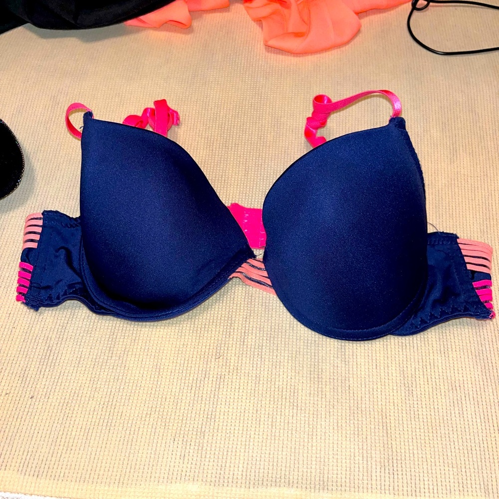 Women’s Joe Boxer 36B Lightly Lined Bra - **ONLY WORN ONCE**